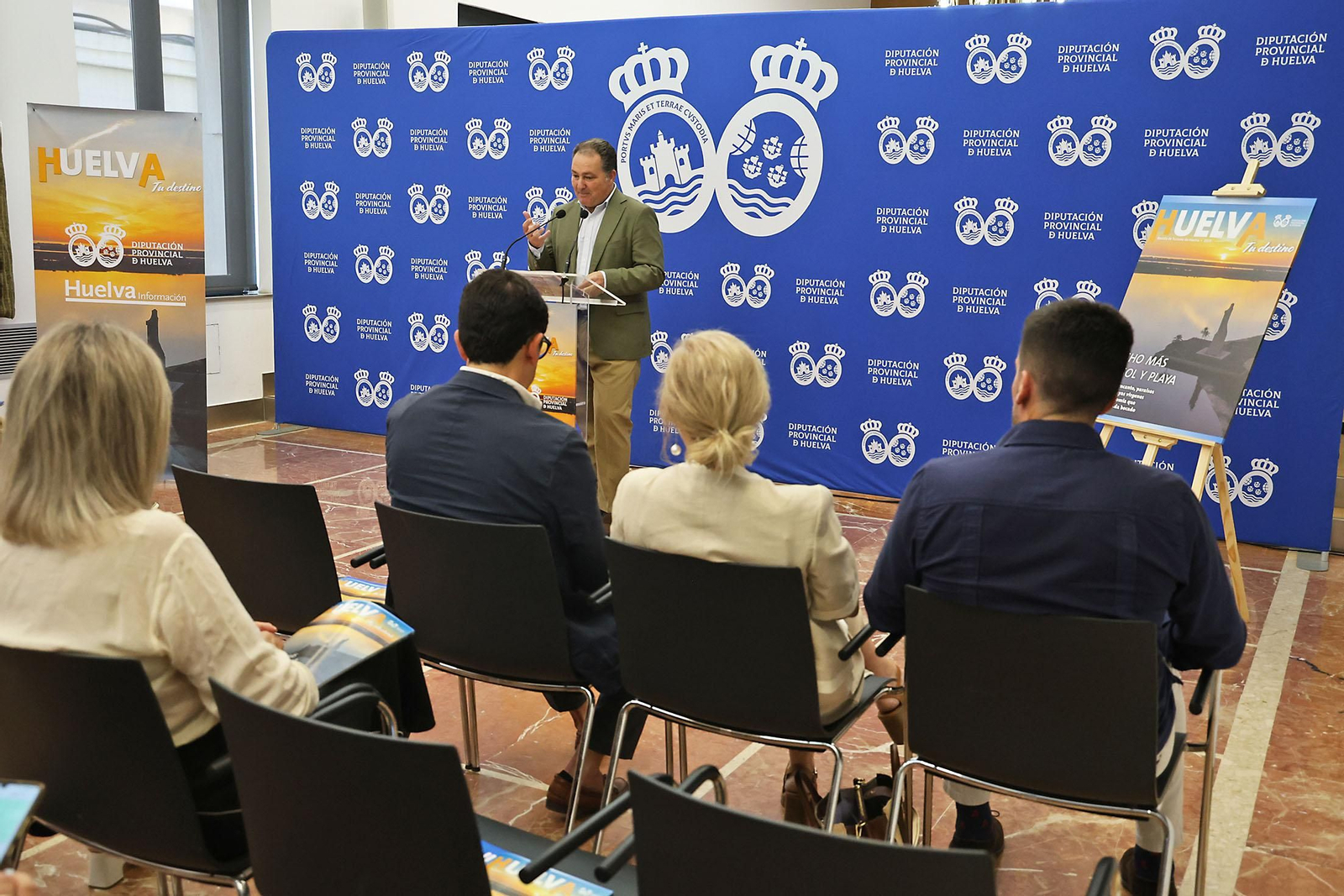 Imágenes de la presentación de la revista de Turismo "Huelva Tu Destino"