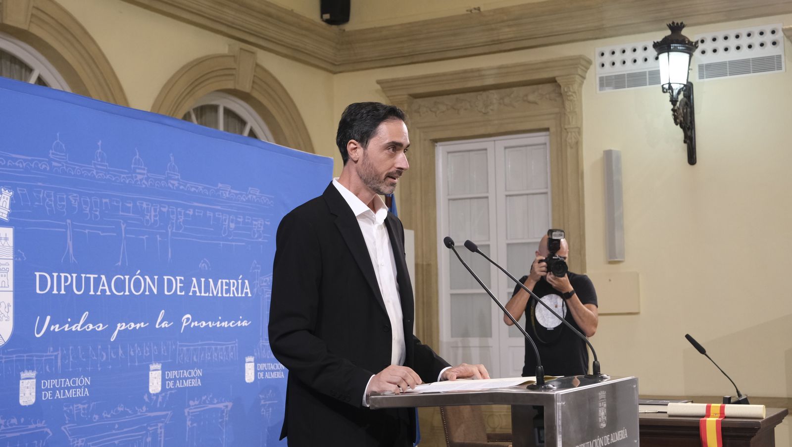 Imágenes de la entrega del Escudo de Oro de la Diputación de Almería a Ambrosio Sánchez