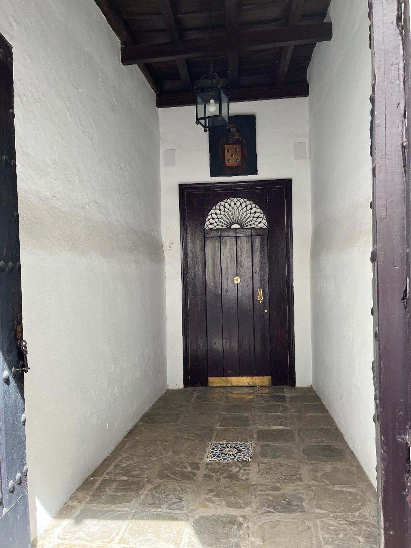 Así es el interior de la casa de Sanlúcar del matrimonio Angulo-Cuquerella