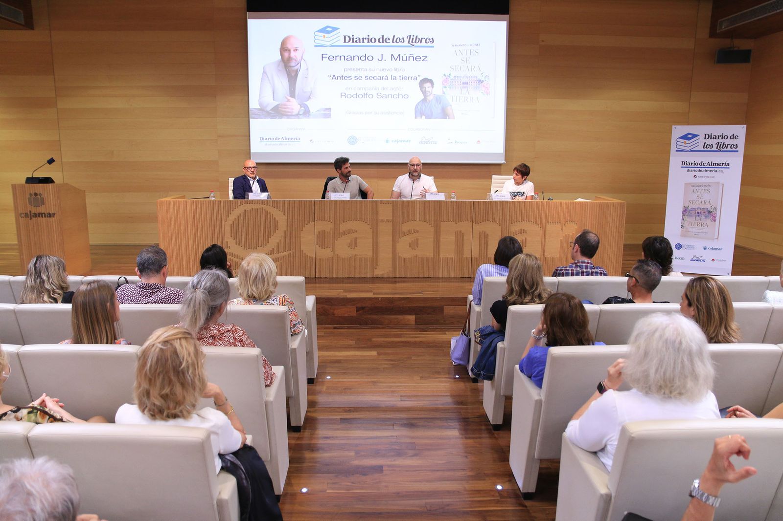 Diario de los Libros, con Fernando J. Múñez y su novela 'Antes se secará al tierra'