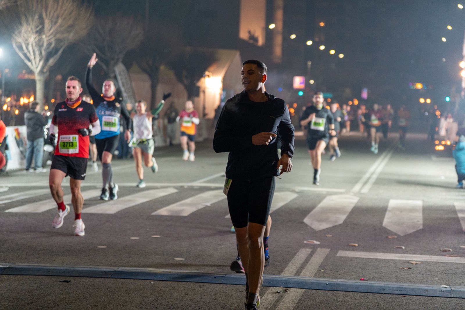 En imágenes: búscate en tu llegada a meta de la Carrera de San Antón 2026 (6)