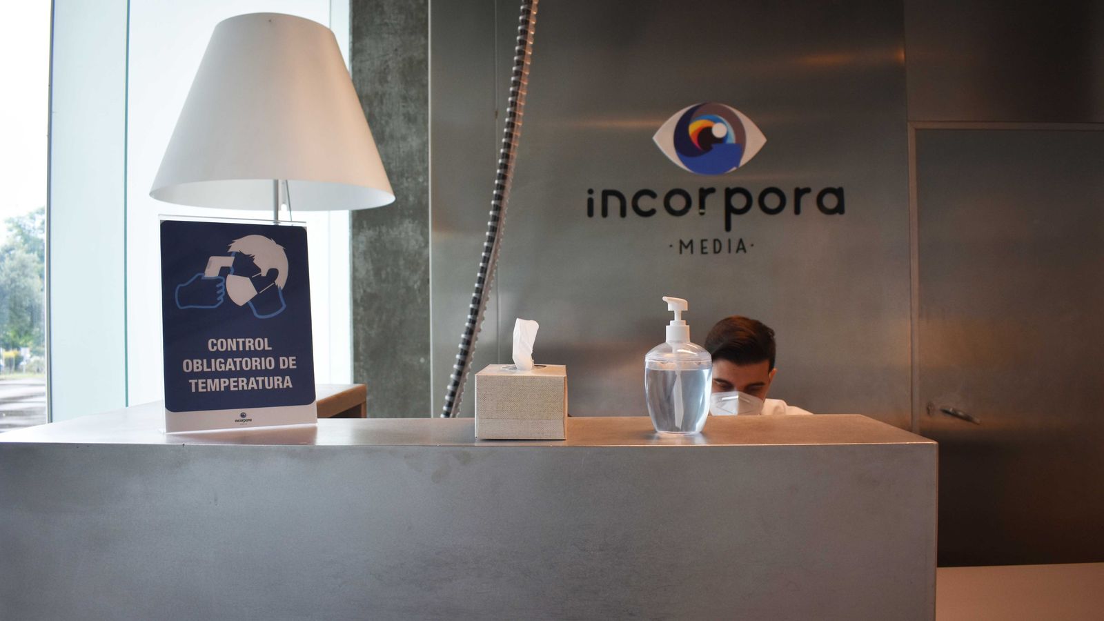 El control de la temperatura será obligatorio a la entrada y la salida del recinto