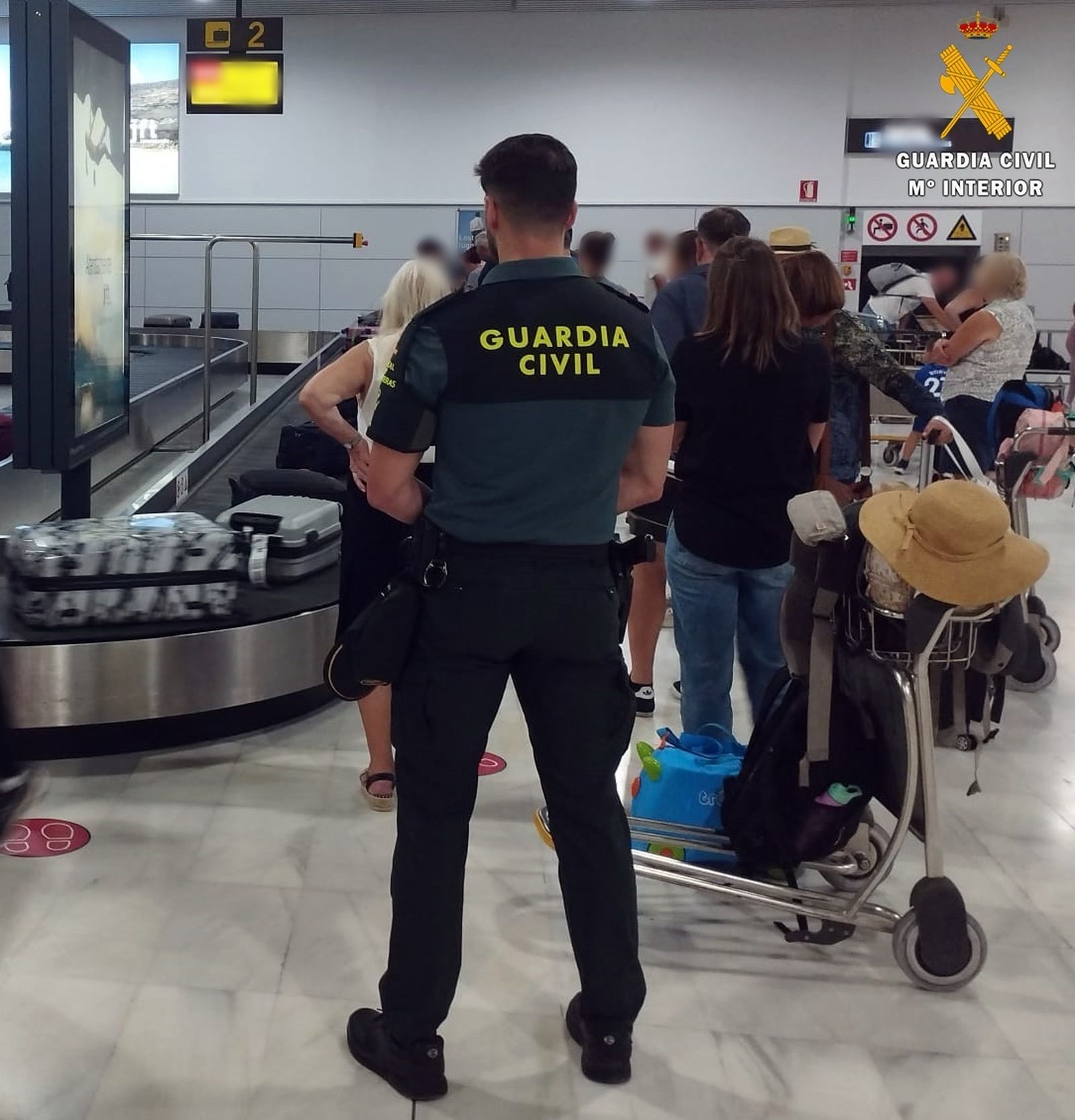 Alertan de un aumento de estafas en Almería con supuestas maletas retenidas en aeropuertos