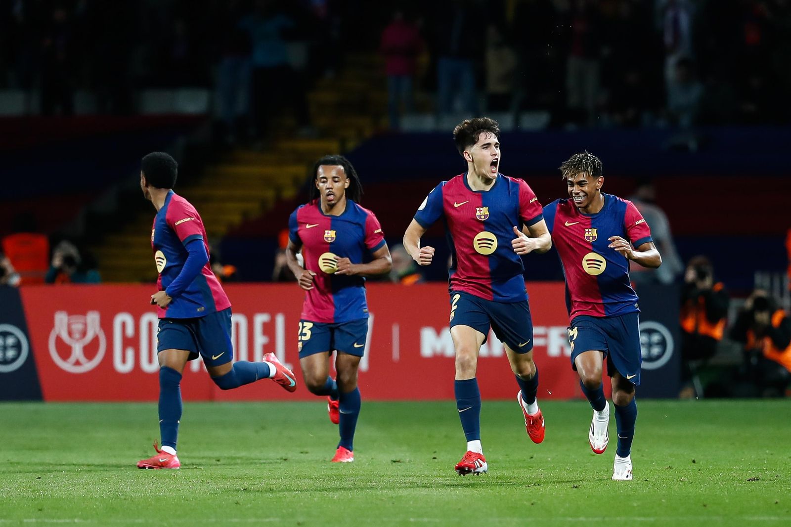 Las fotos del espectacular Barcelona - Atlético de Madrid