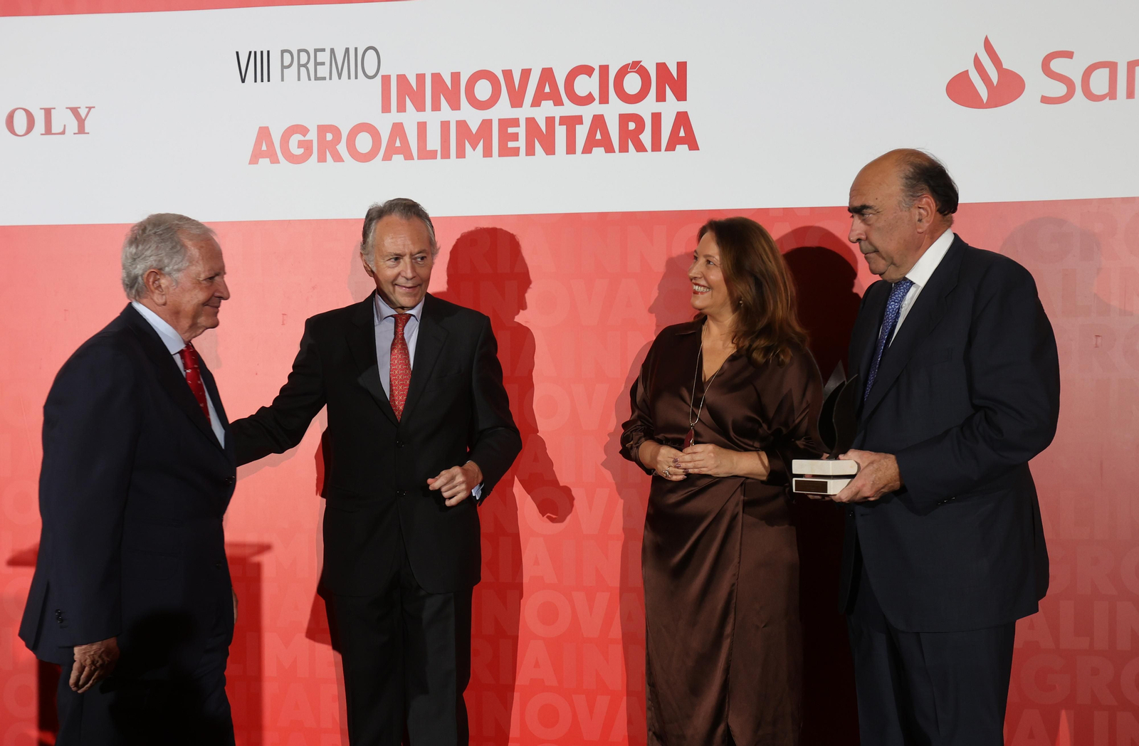 Las mejores imágenes de la entrega del VIII premio agroalimentario Banco Santander a José Gandía