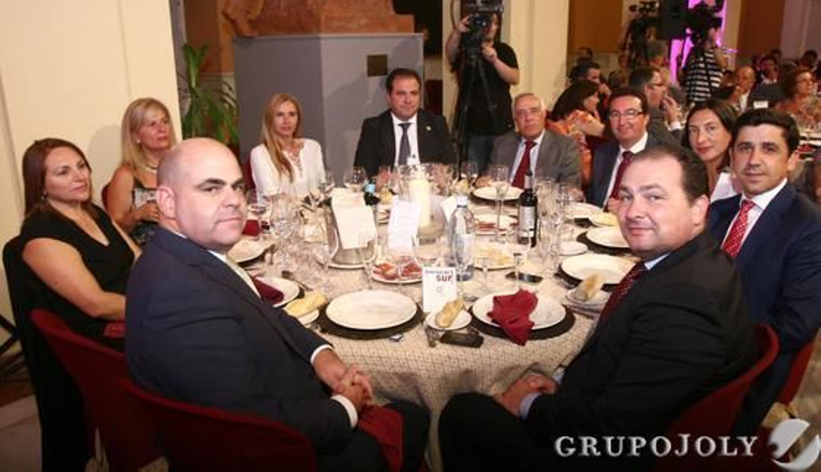 Sául Fernández, Vilma Ibarlucea, Encarnación Sunet, Carmen Domínguez, Juan Carlos Duarte, Matías Conde, Manuel Andrés González, Loles López, Alberto Fernández y David Toscano. 

Foto: Josue Correa