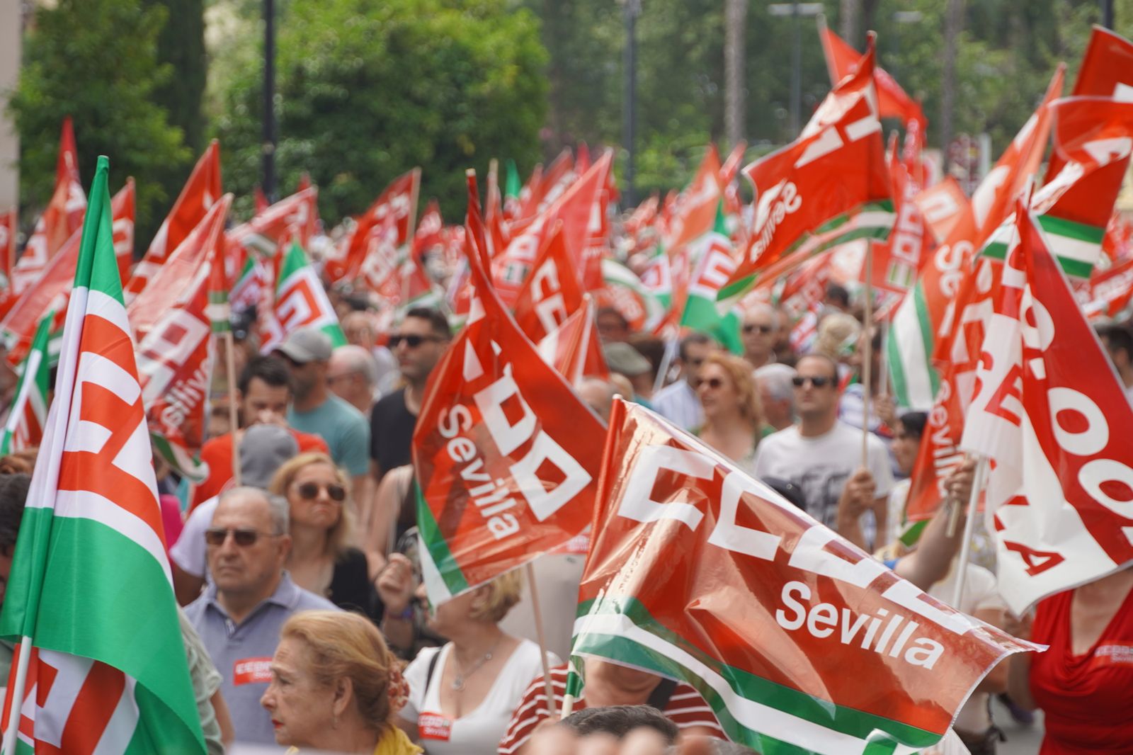 El 45% de los trabajadores de la provincia de Sevilla cobra 1.000 euros o menos del Salario Mínimo