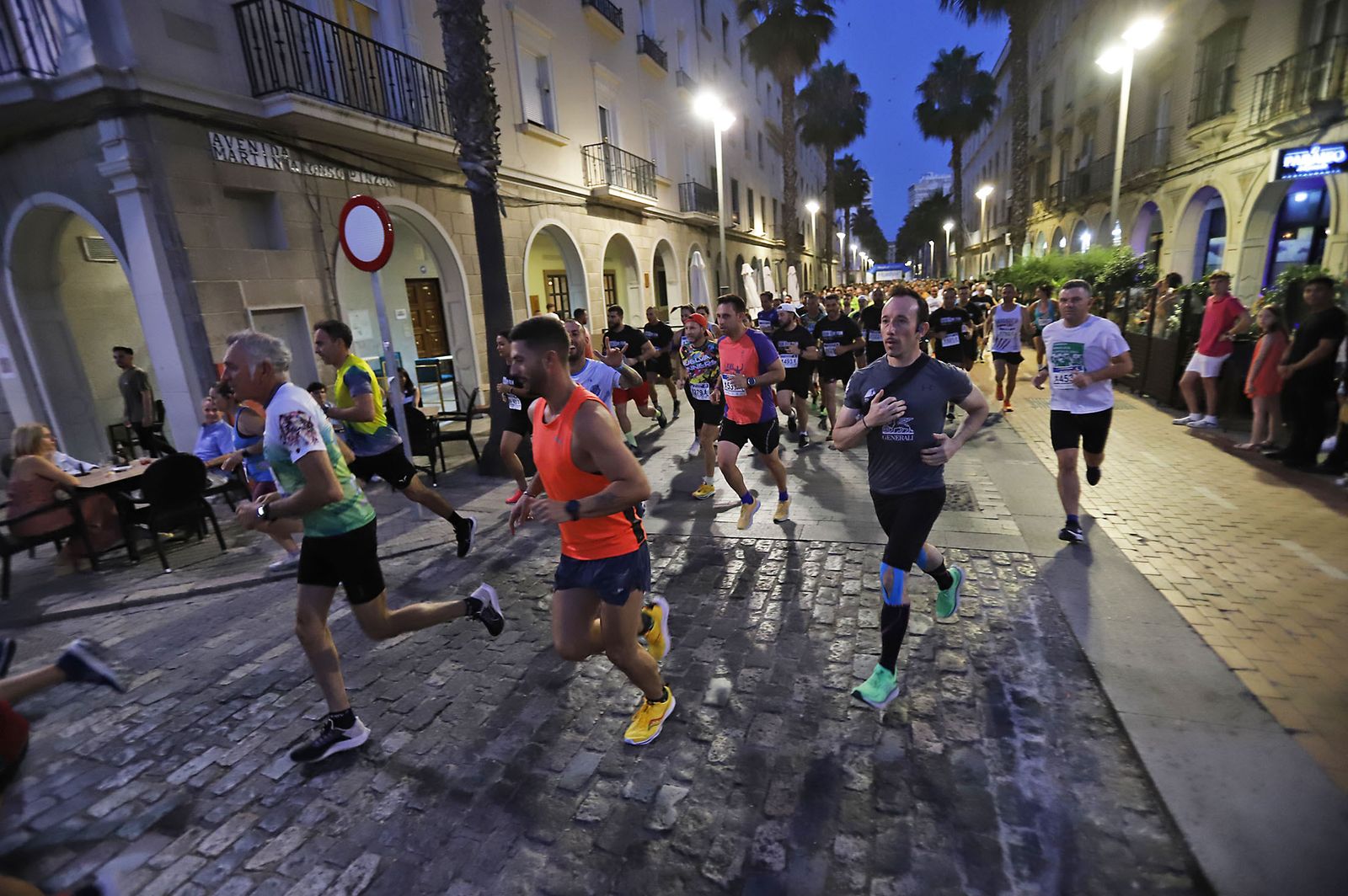 Imágenes de la Carrera Nocturna de Huelva