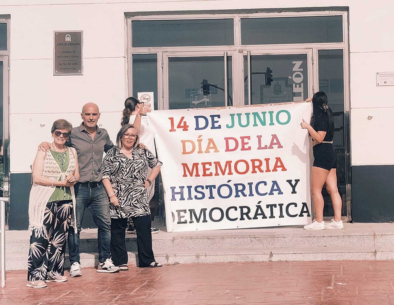 Charla sobre memoria democrática en el IES Isla de León.