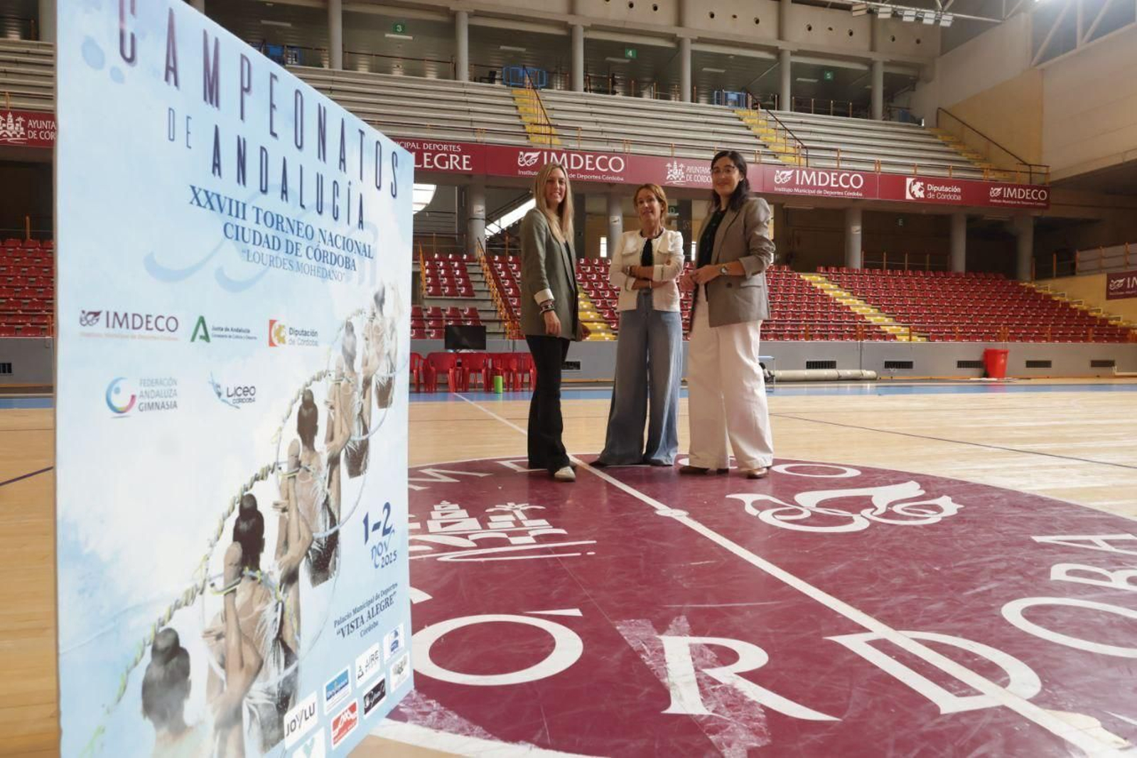 Las autoridades y organizadoras, en la presentación en Vista Alegre.
