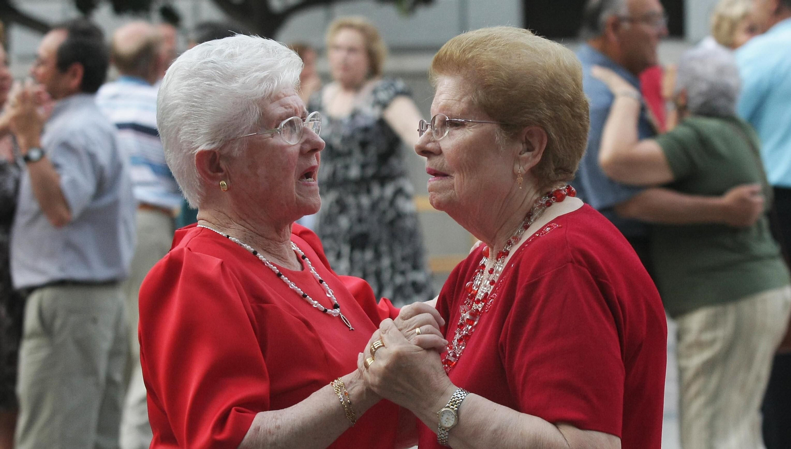 Imagen de archivo de un Baile de Personas Mayores.