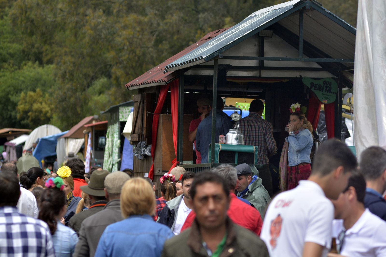 Varias carretas, en la romería del año pasado.