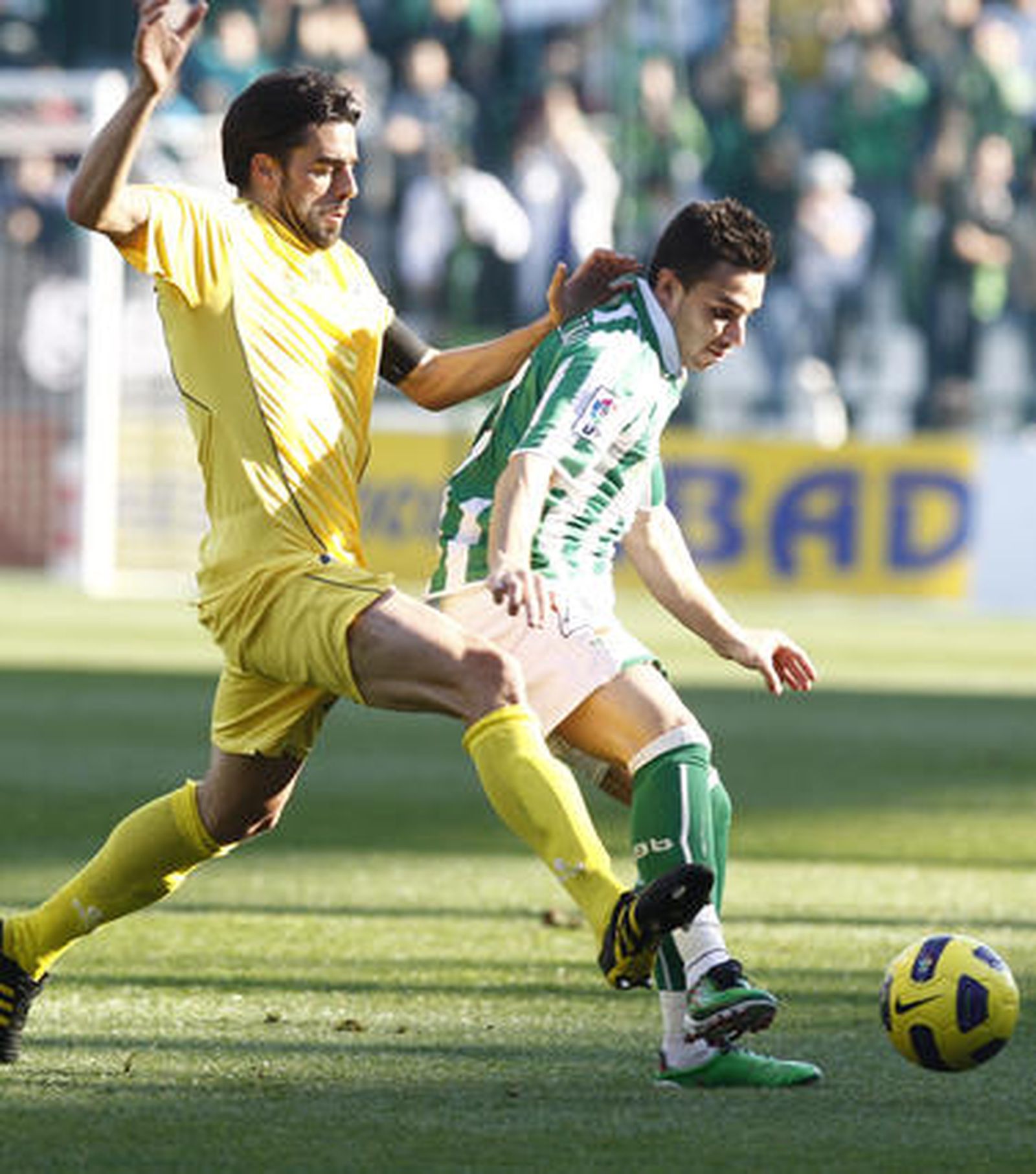 El Betis siguen mostrándose sólido en el Villamarín al ganar 3-0 al Alcorcón. / Antonio Pizarro