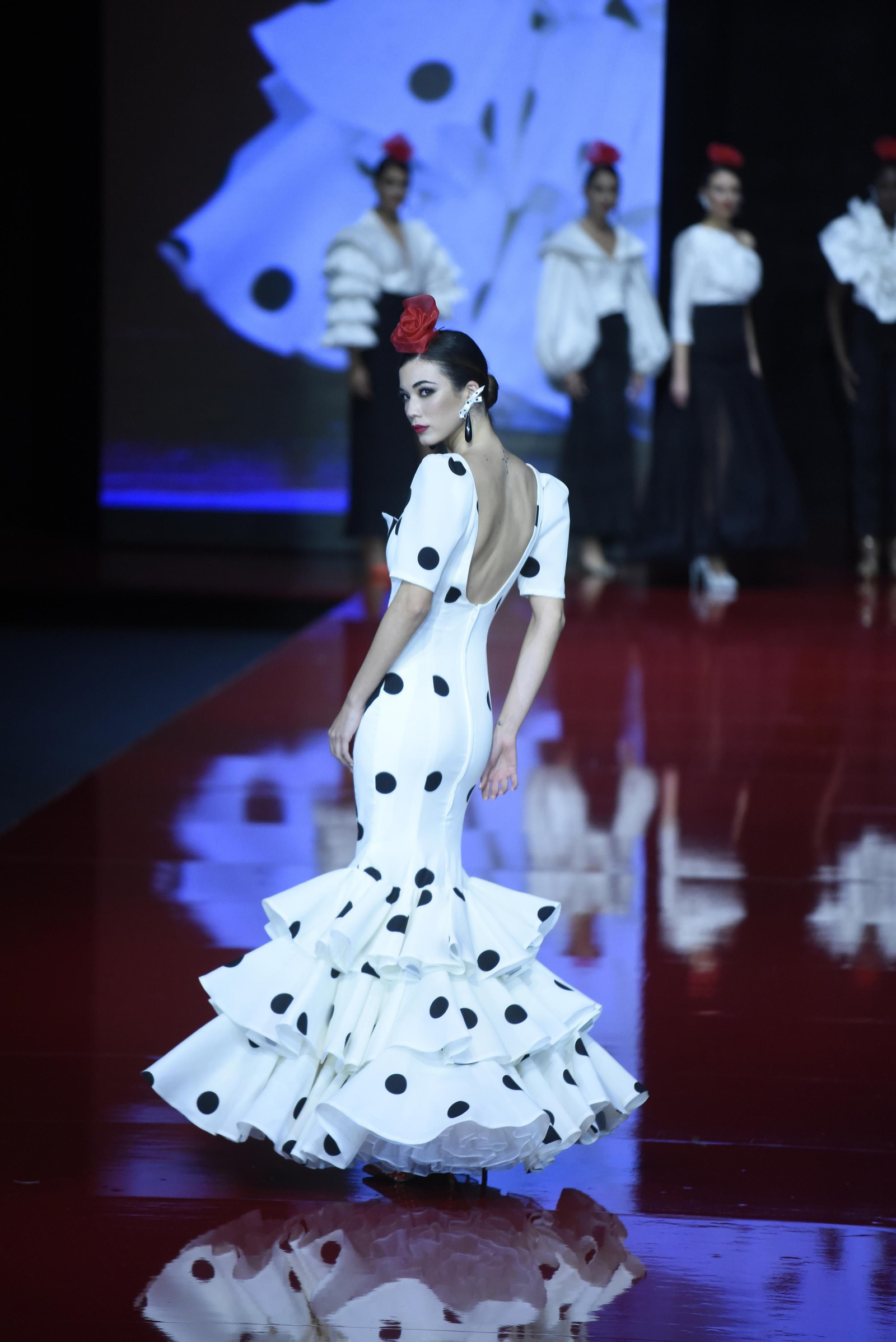 El desfile de Carmen Latorre en SIMOF 2022, todas las fotos