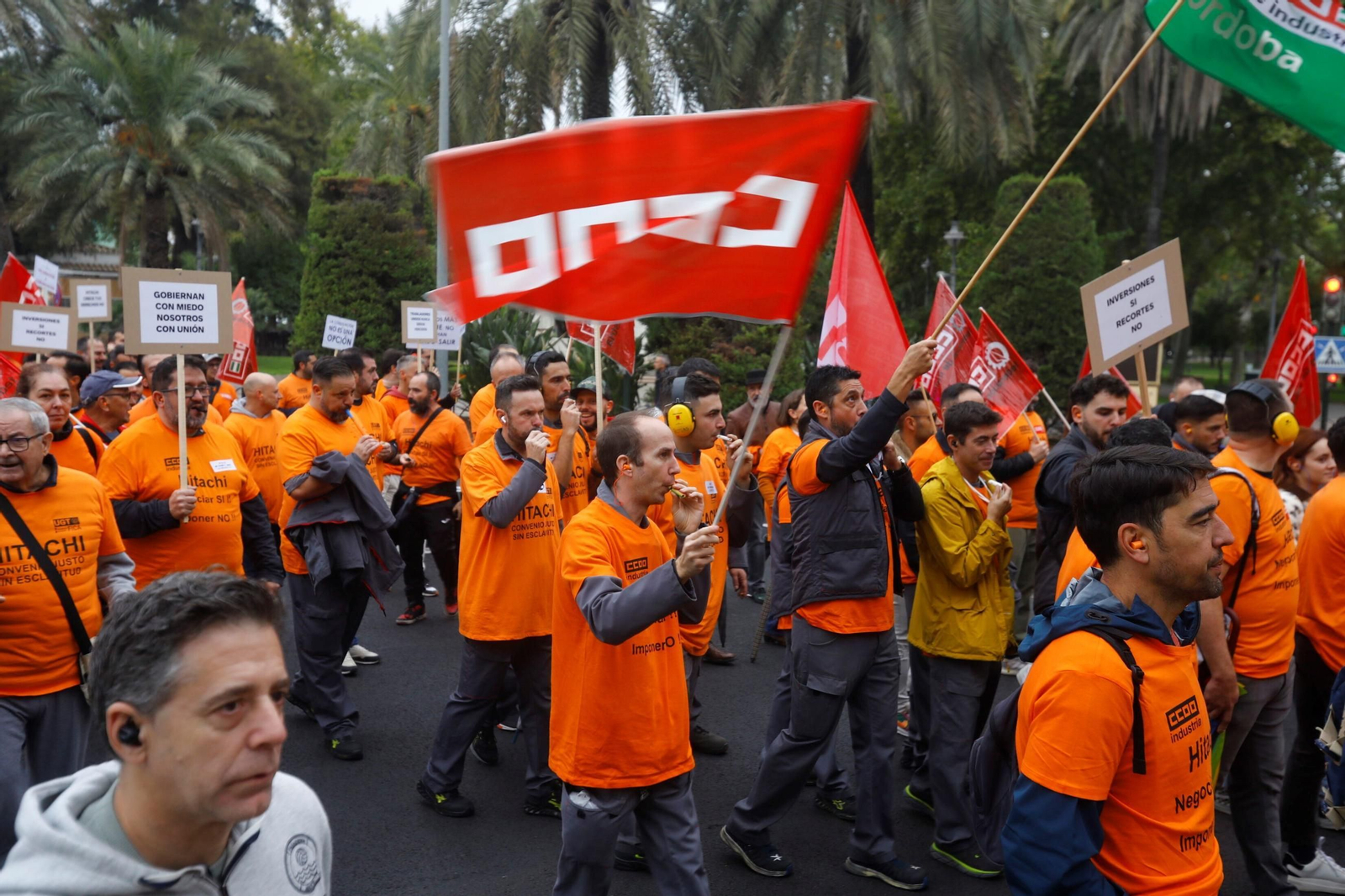 La manifestación de los trabajadores de Hitachi Energy en Córdoba, en imágenes