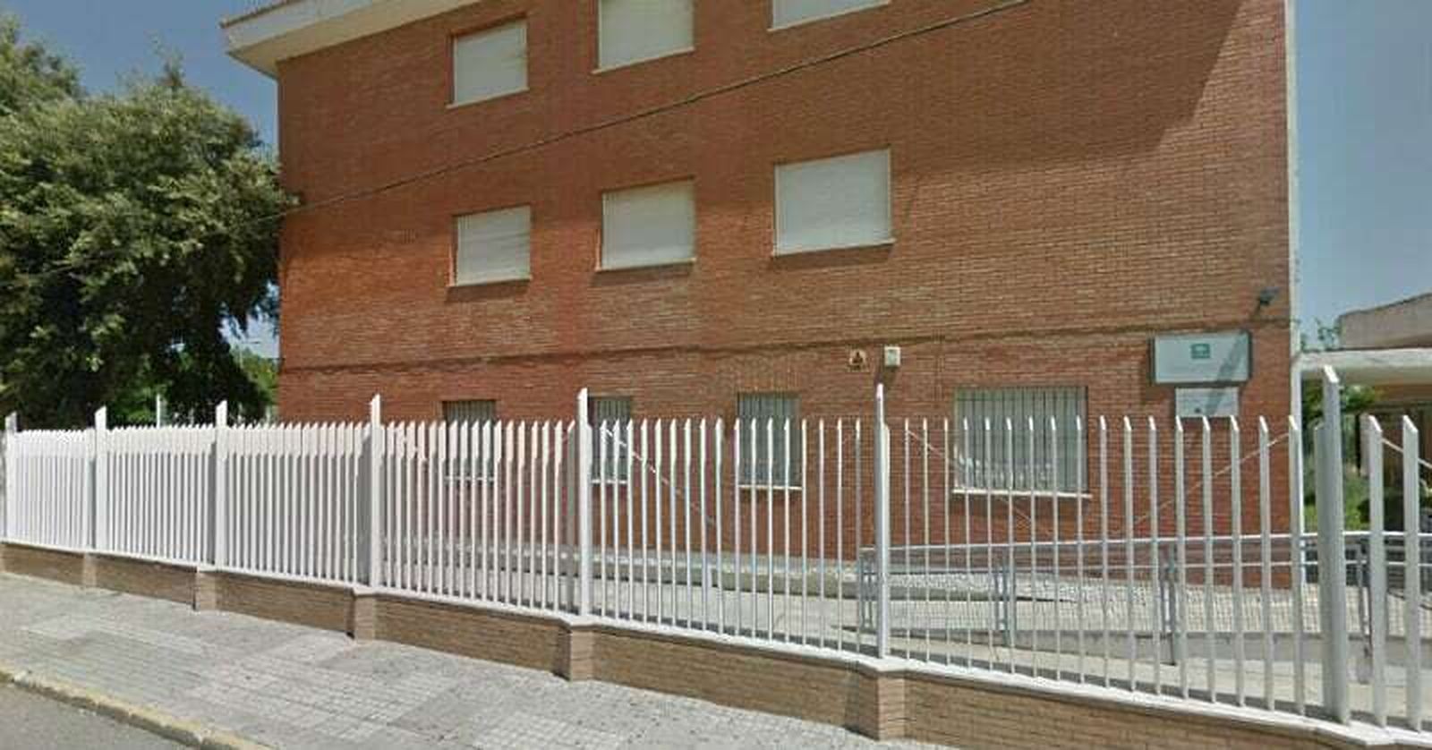 Fachada del IES Sur de Lepe.