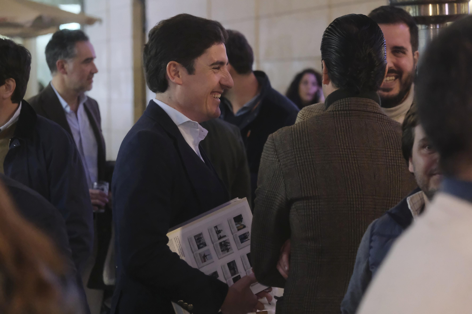 En imágenes, Silbón Bar celebra su inauguración con una fiesta llena de estilo