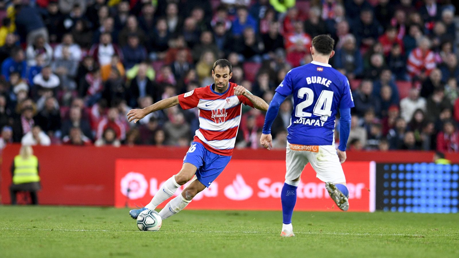 Víctor Díaz no tiene, a día de hoy, un recambio en el lateral derecho.