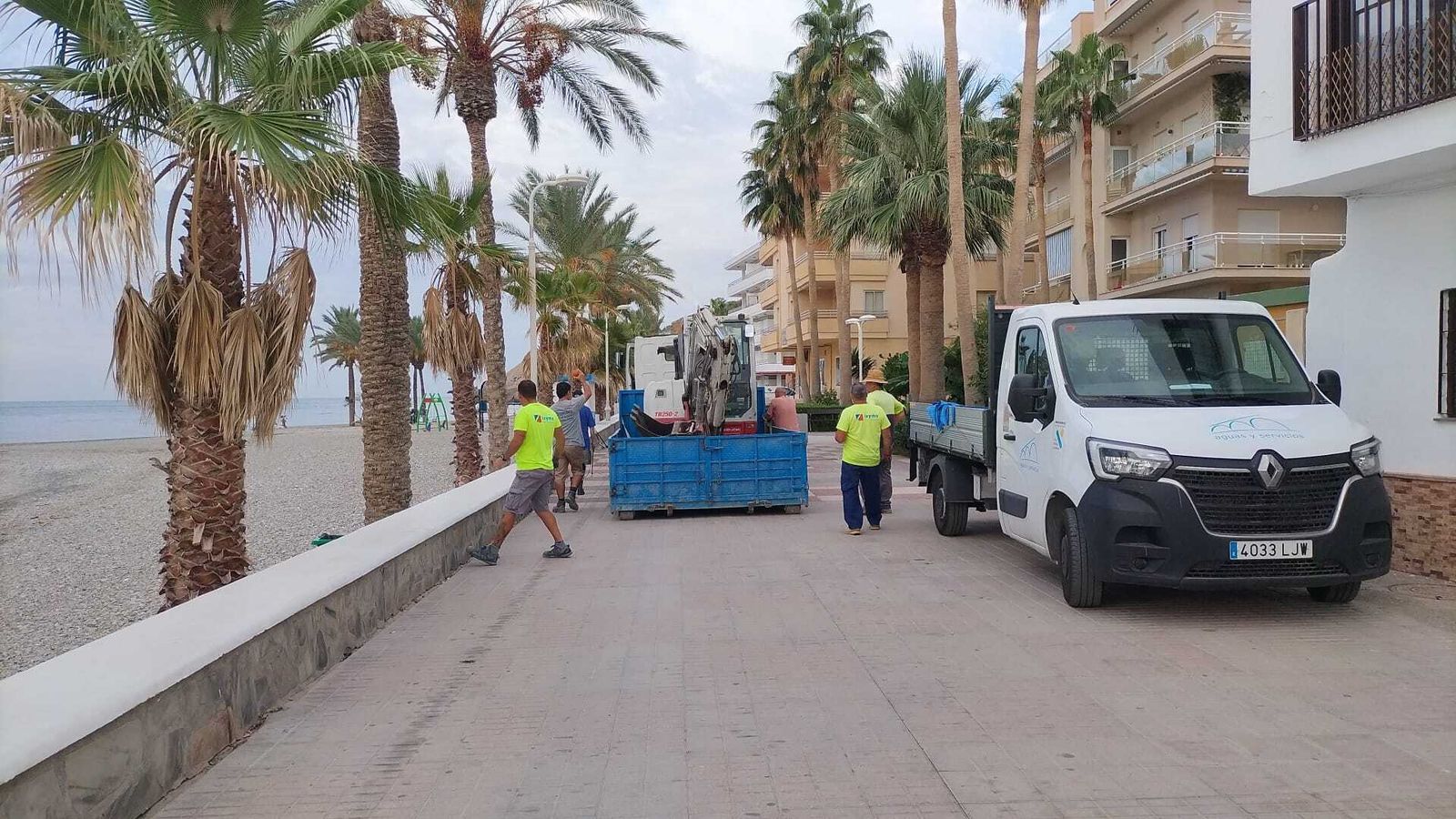 Castell de Ferro inicia las obras de la segunda fase de mejora de su paseo marítimo