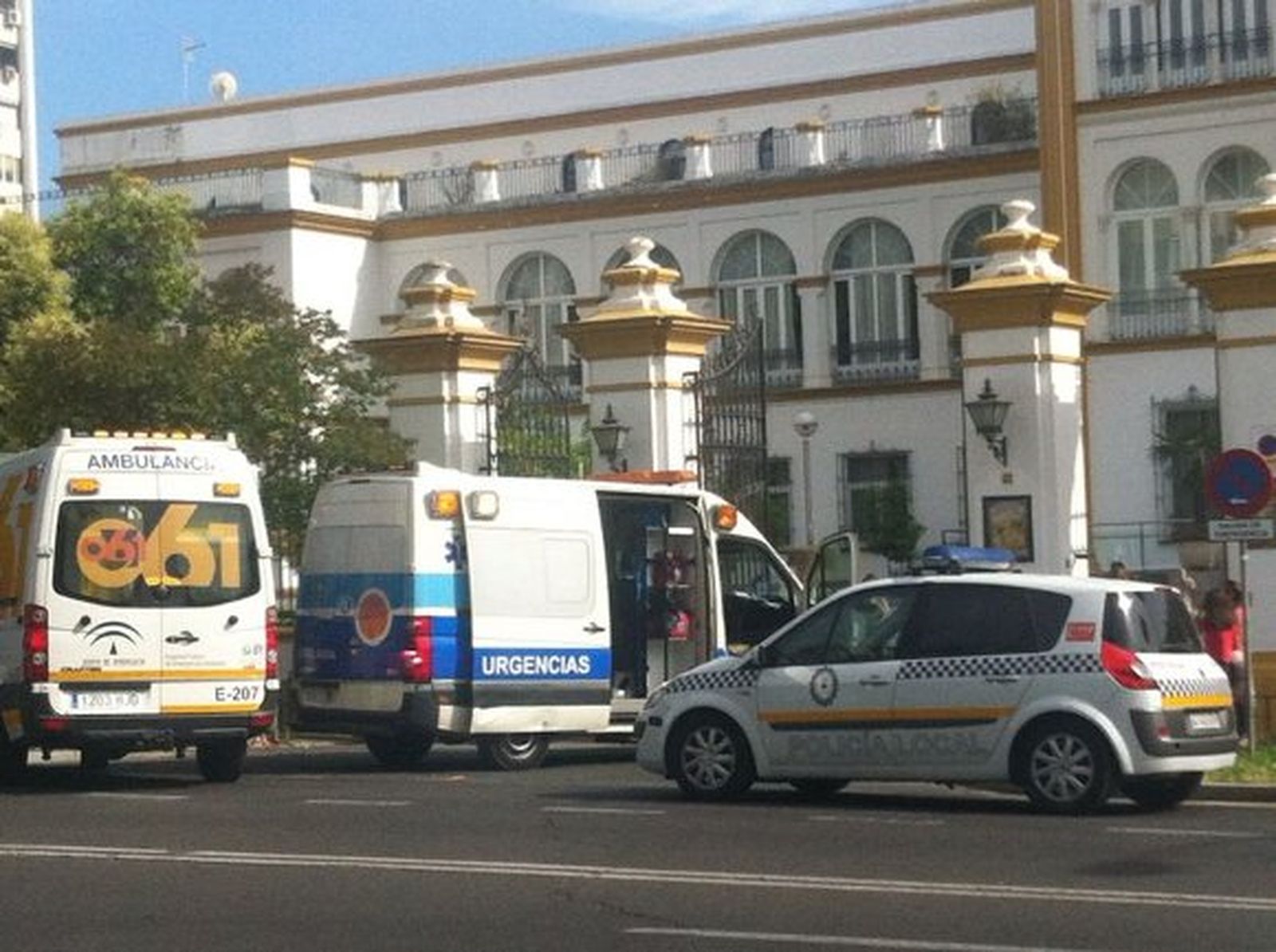 Muere un hombre de un infarto a las puertas del hospital San Juan de Dios