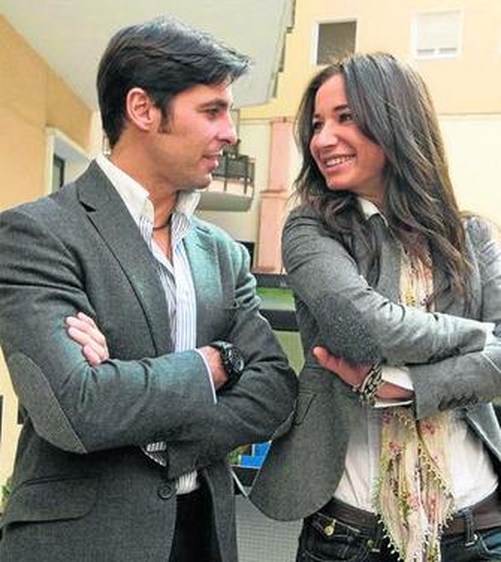 Fran Rivera y Cecilia se 'comen' con la mirada... como amigos