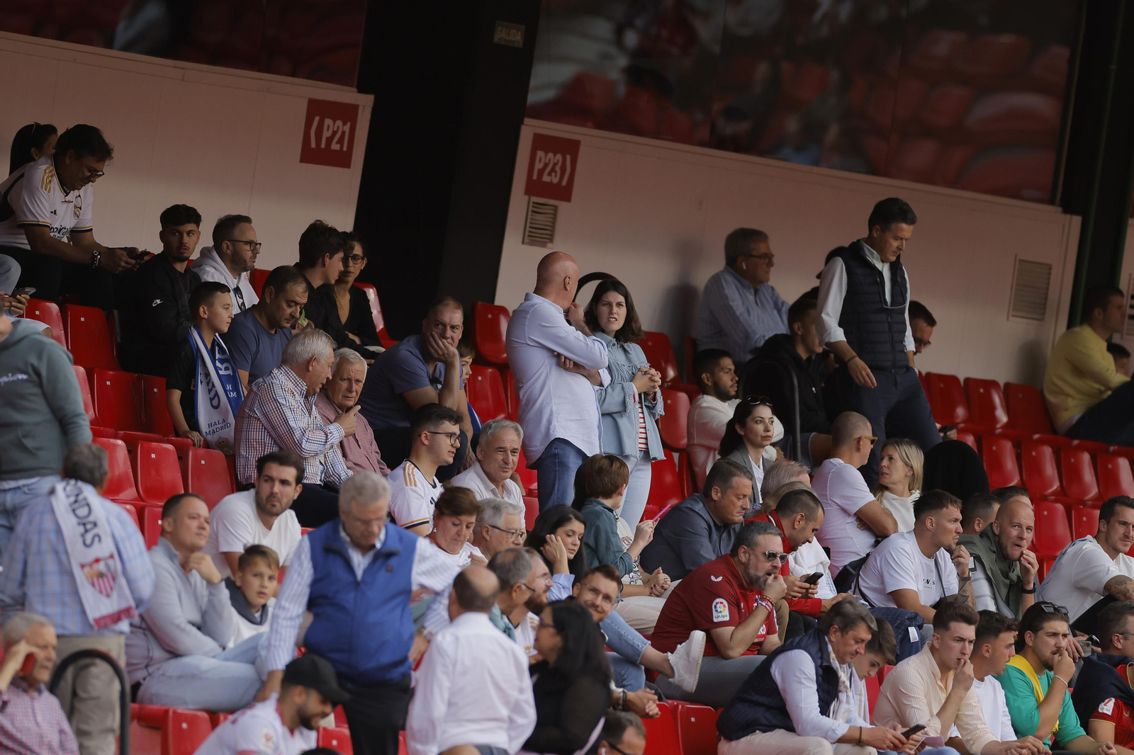 Búscate en las fotos del Sevilla-Madrid