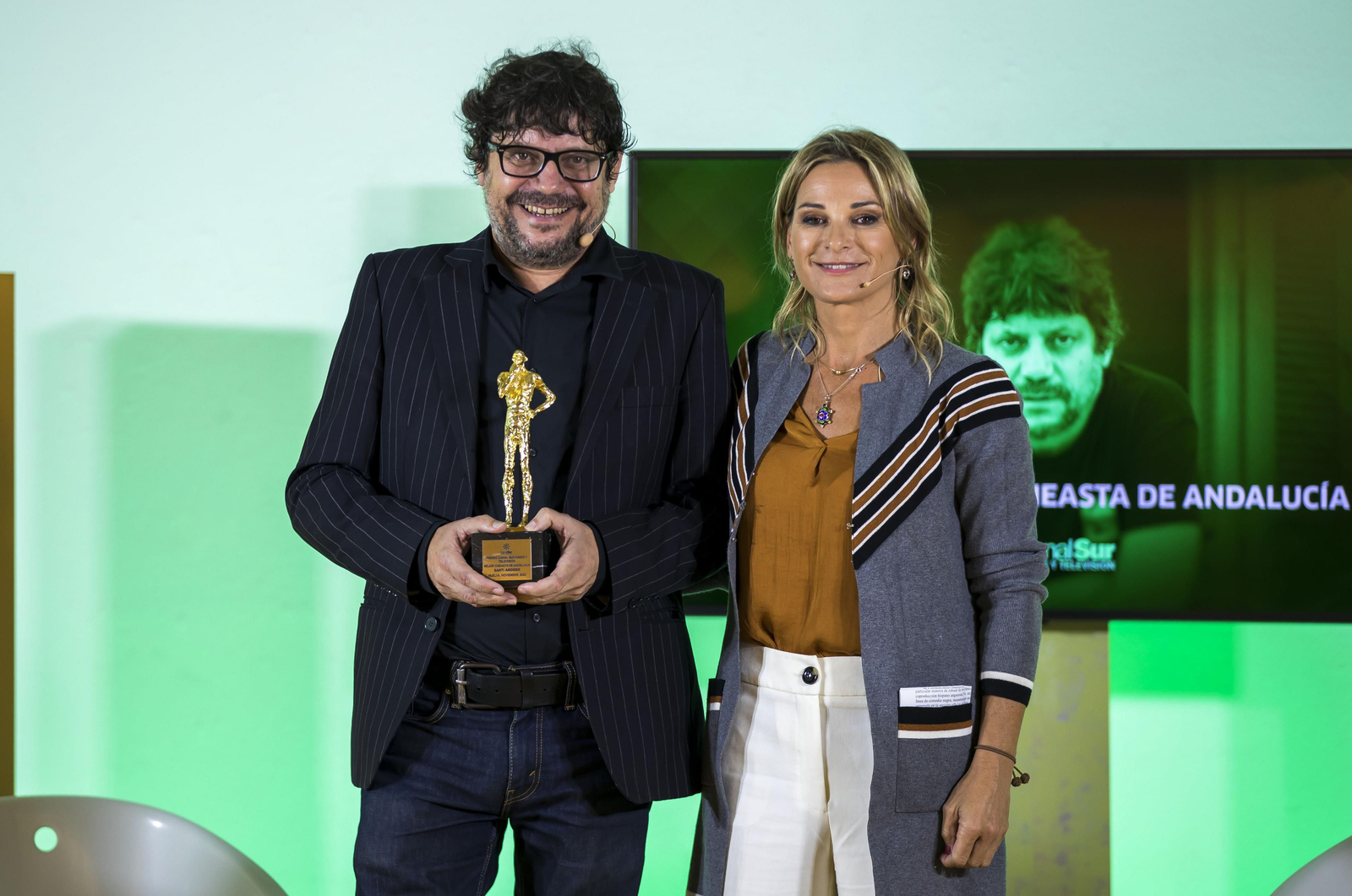Santi Amodeo recibe en el Festival de Cine de Huelva el Premio Mejor Cineasta de Andalucía.