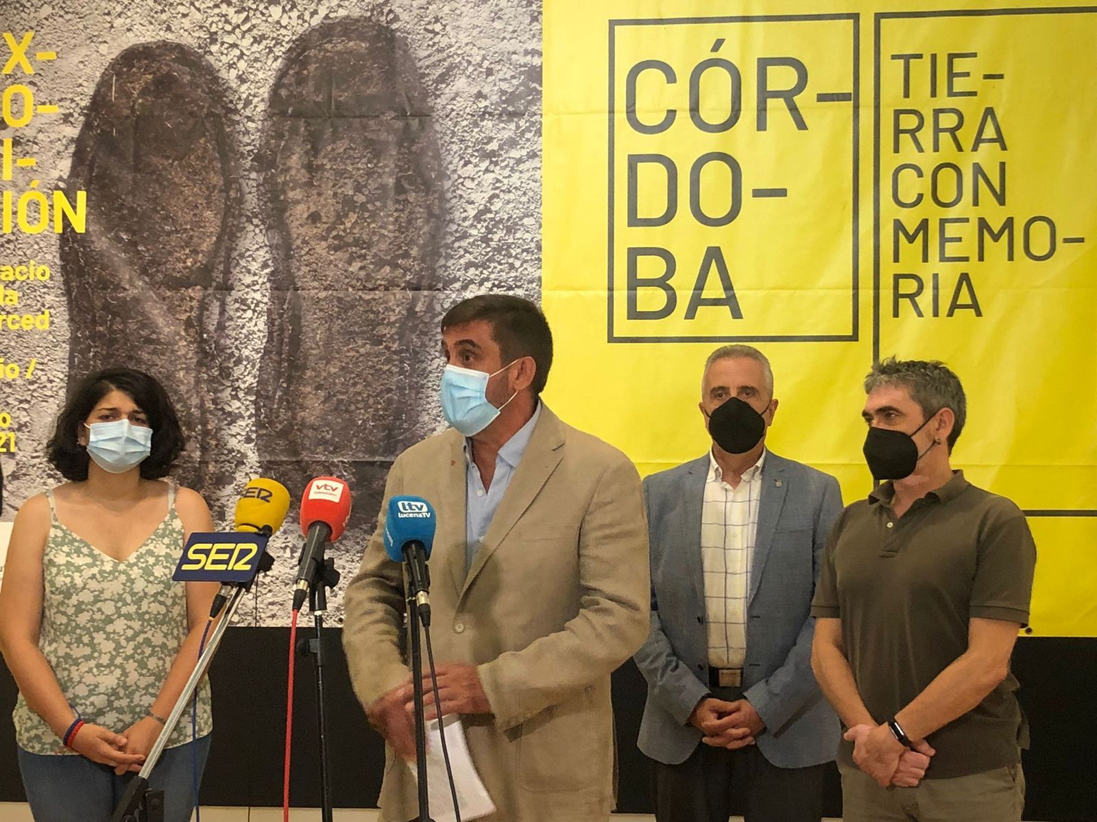 Inaguración en Lucena de la exposición 'Córdoba, tierra con memoria'.