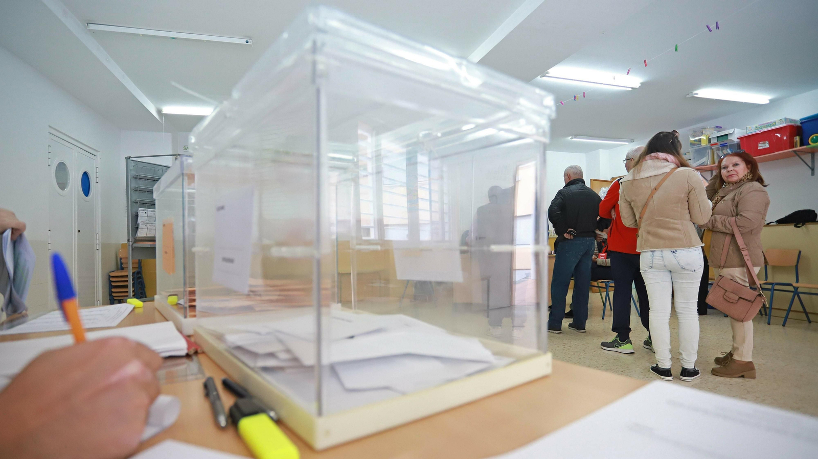 Las mejores fotos de la jornada electoral en Algeciras