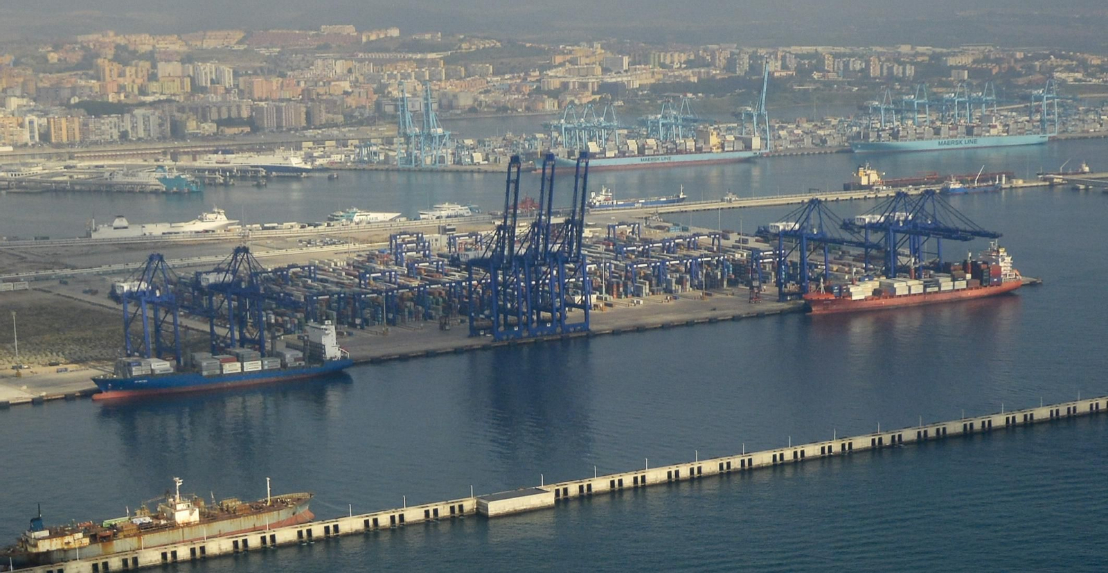 La terminal de cvontenedores de TTI Algeciras. La terminal de cvontenedores de TTI Algeciras.