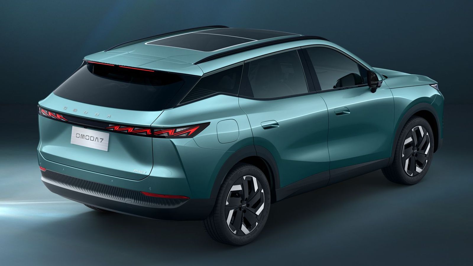 El Omoda 7 exclusivamente se pone a la venta con un sistema híbrido enchufable que se combina con dos niveles de equipamiento.