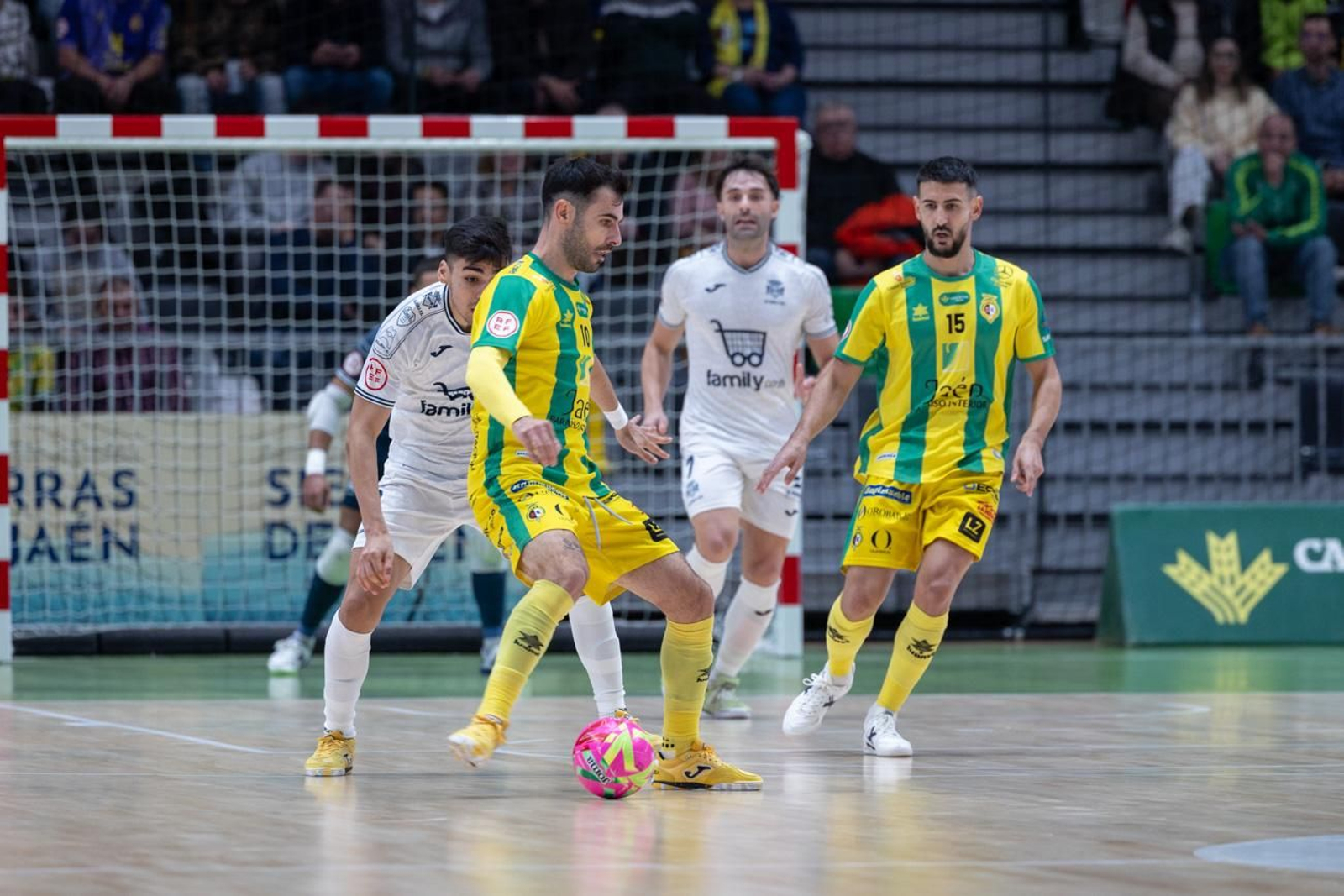 Jaén Paraíso Interior FS  4-3 Family Cash Alzira