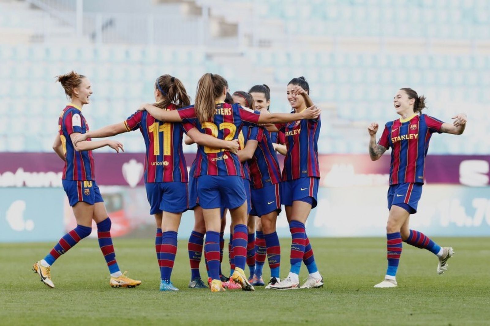 Las fotos de la final de la Copa de la Reina Barcelona-Logroño en La Rosaleda