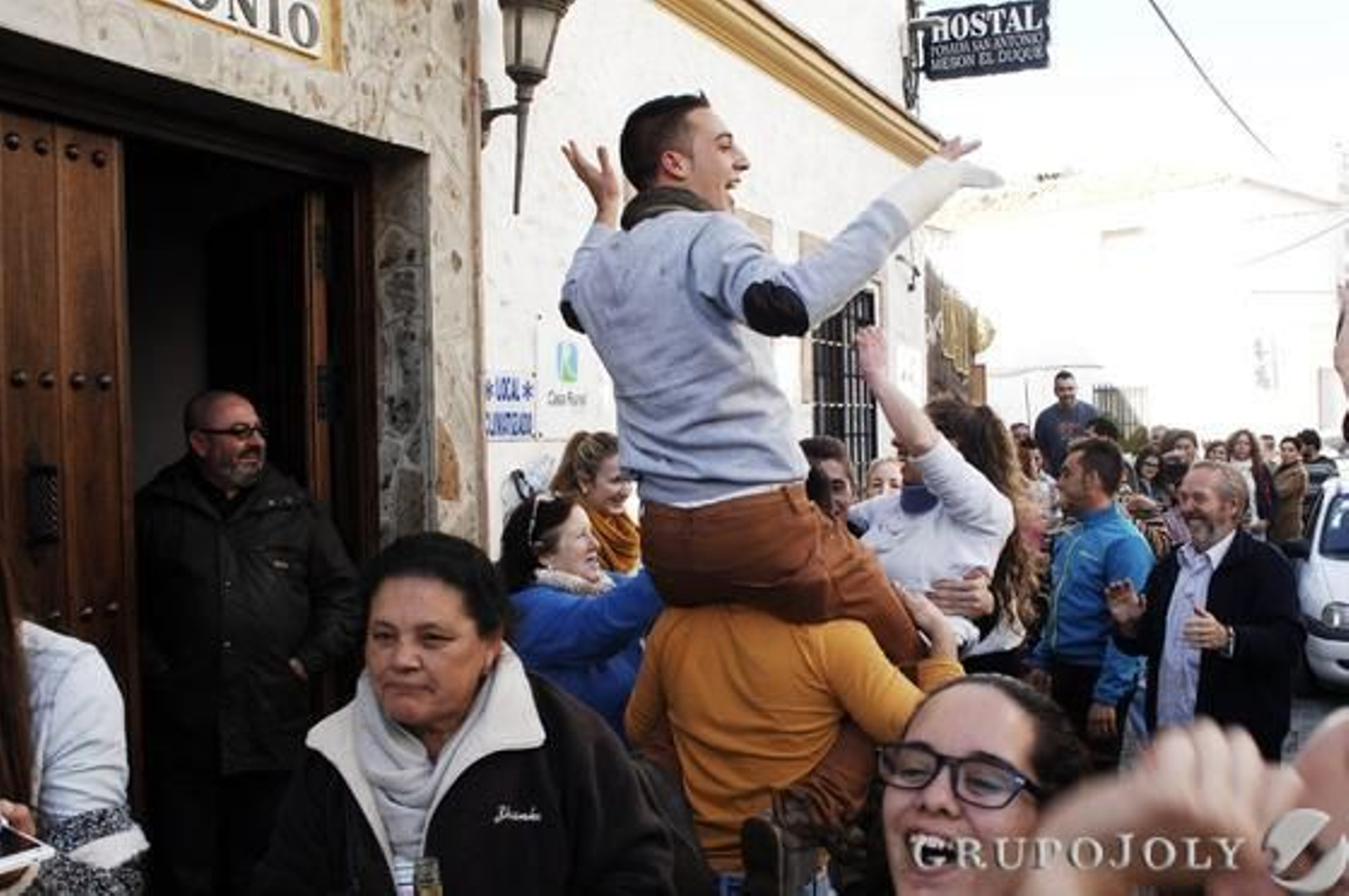 El Bosque festejó por todo lo alto el Gordo. 

Foto: Ramón Aguilar