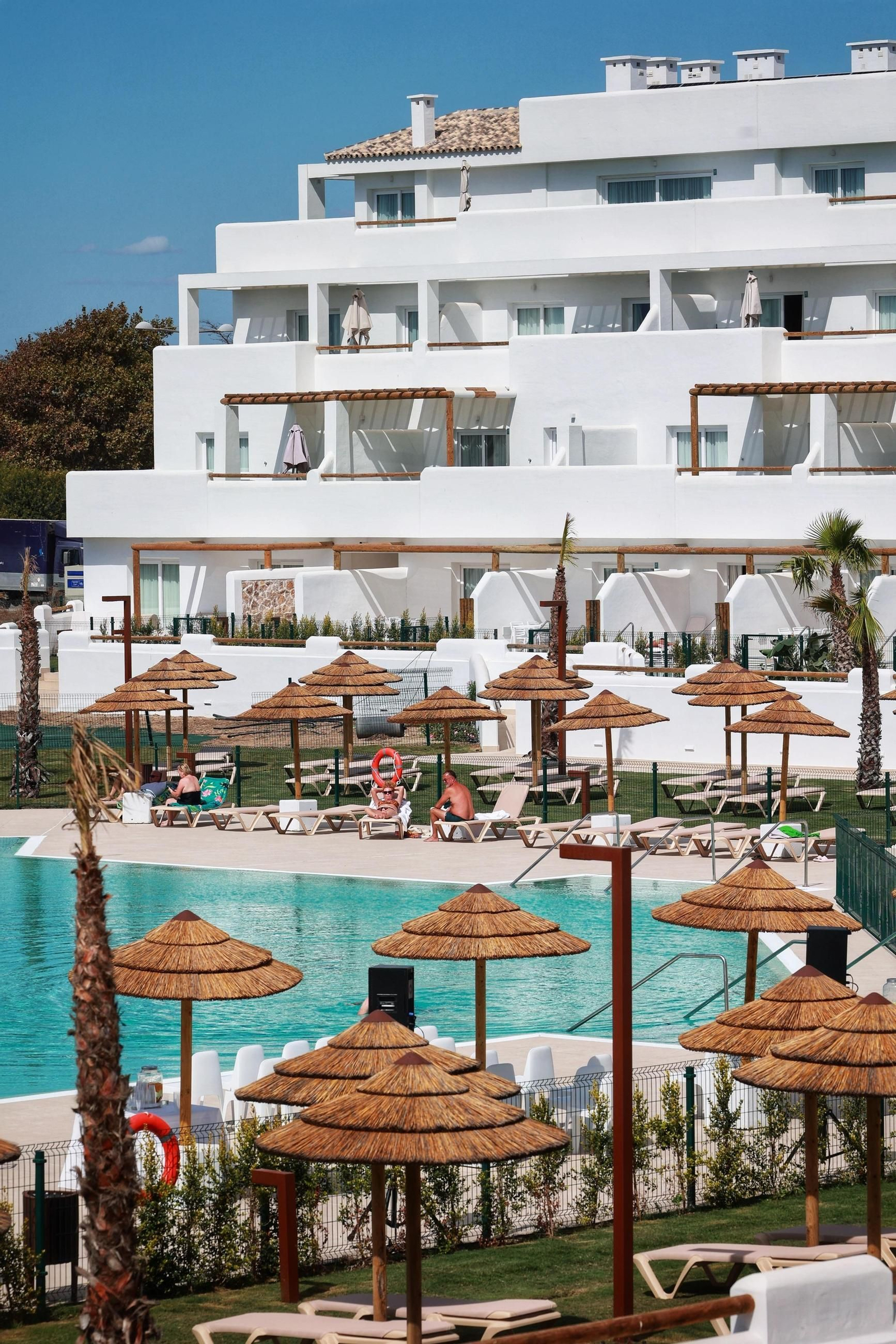 Inauguración oficial del hotel Punta Candor Suites en Rota