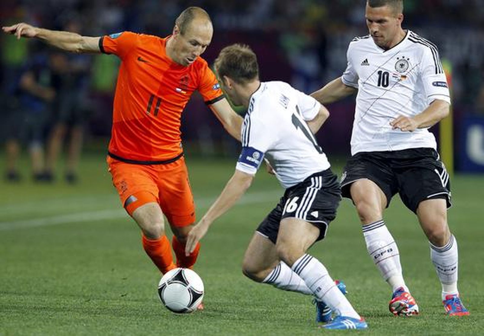 Alemania da un golpe en la mesa al vencer 1-2 a Holanda.

Foto: EFE