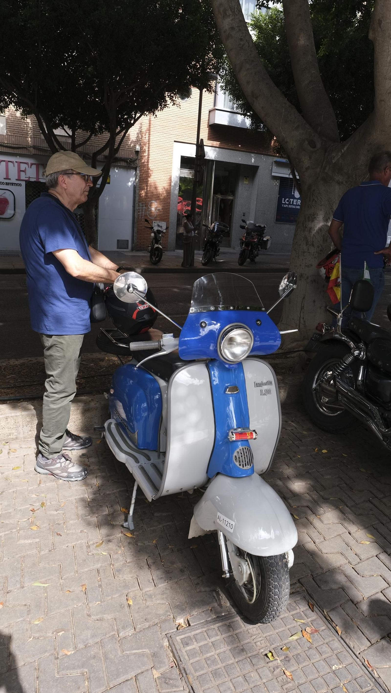 Exposición de motos antiguas y Ducatis en la Feria de Almería 2025, en imágenes
