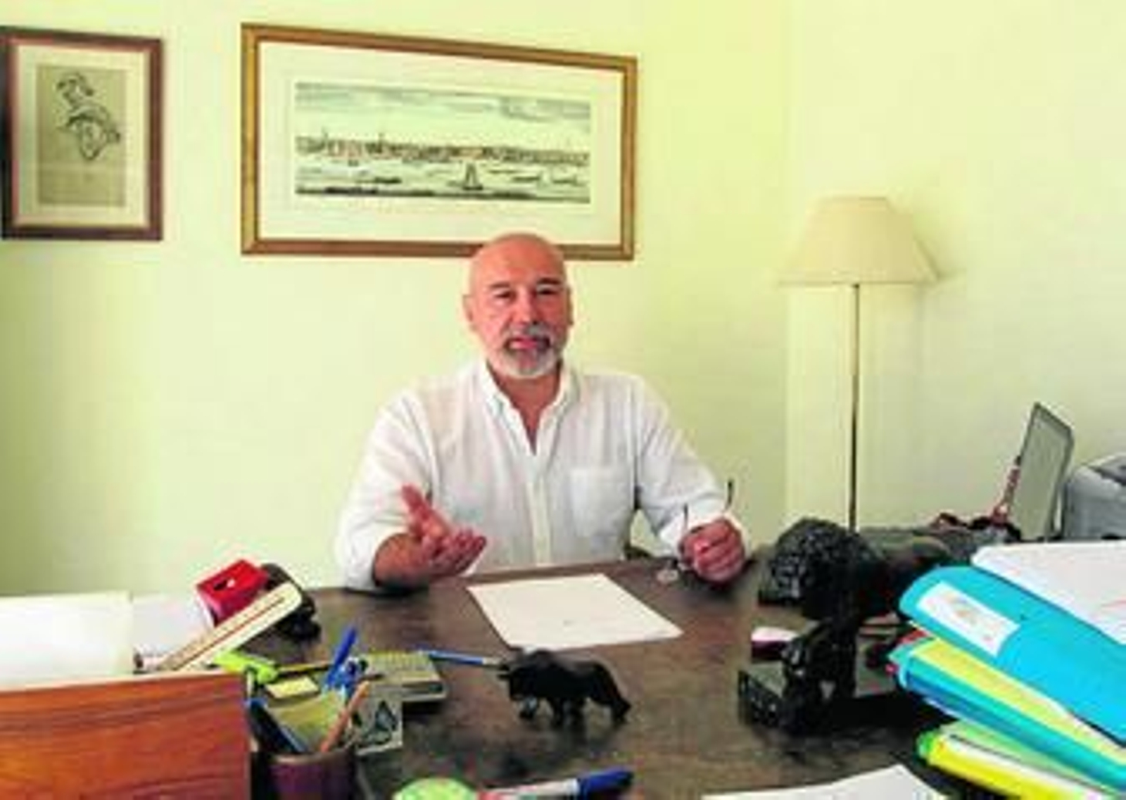 El abogado Gerardo Vázquez en su despacho.