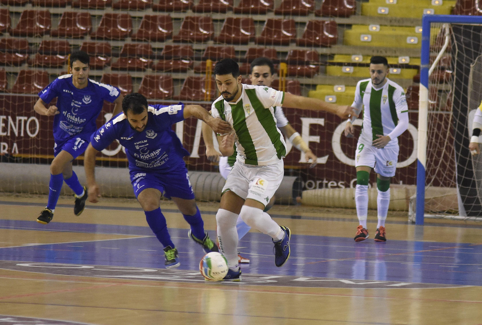La victoria del Córdoba CF Futsal sobre el Manzanares ha dejado estas imágenes.