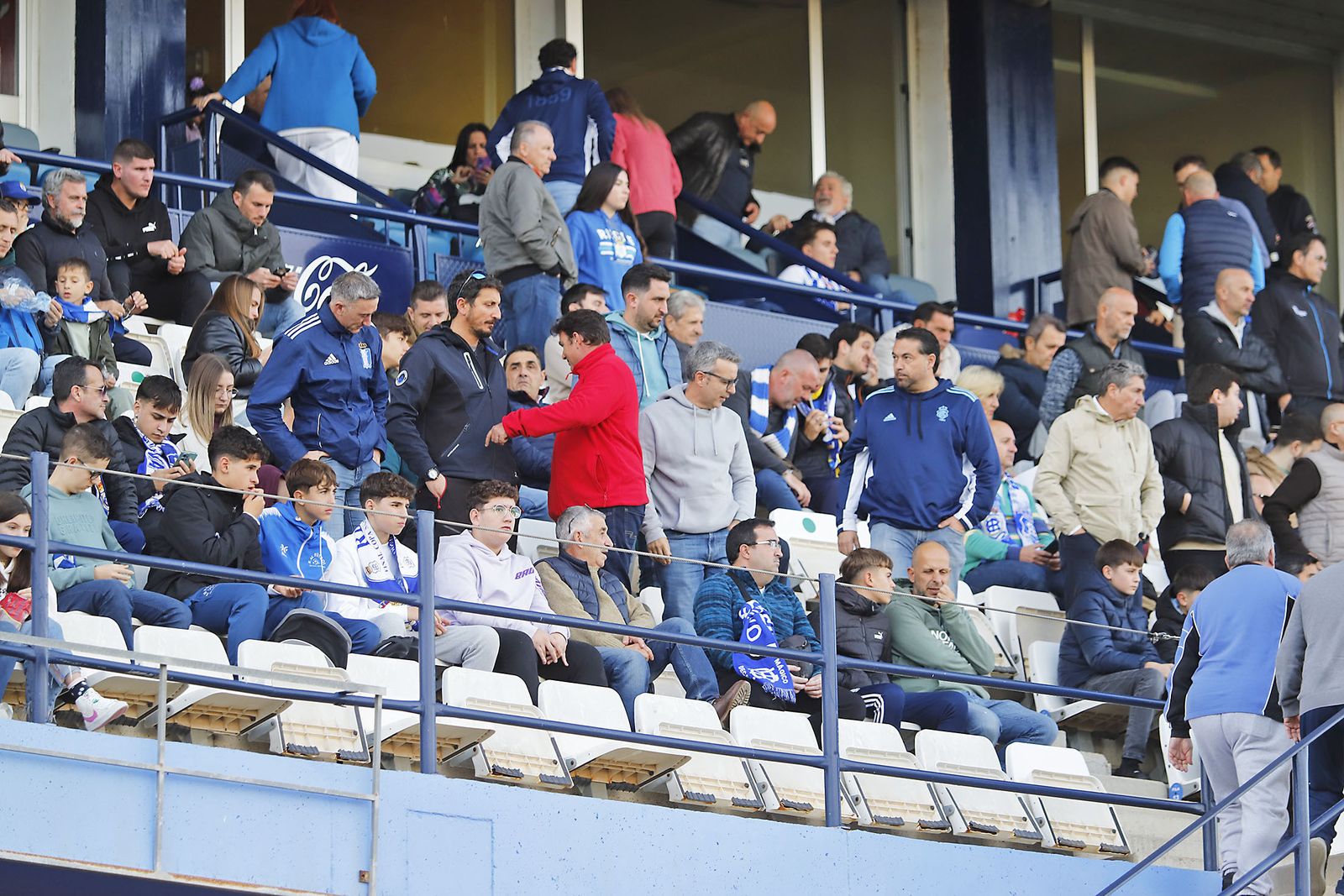 Imágenes del ambiente en el encuentro entre el Recreativo de Huelva y el Real Murcia