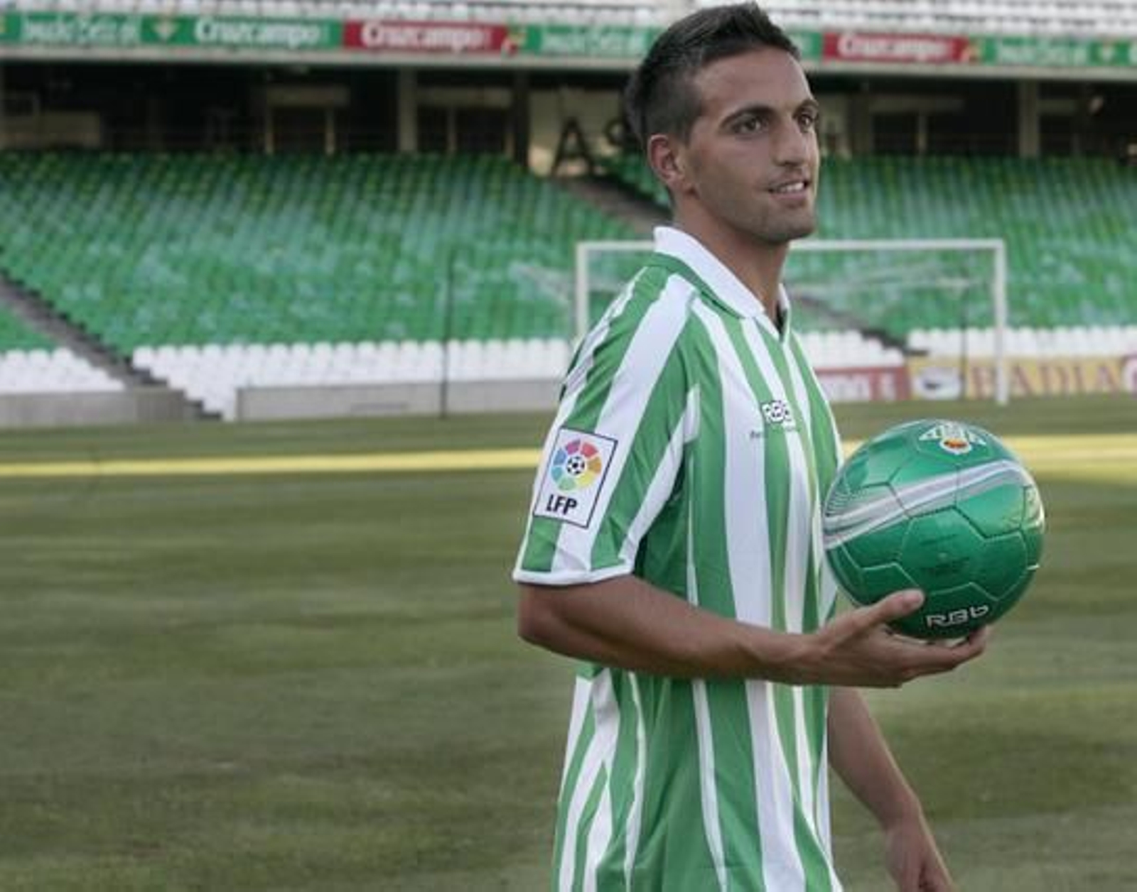 El portugués durante su presentación como nuevo jugador verdiblanco.

Foto: Juan Carlos Muñoz
