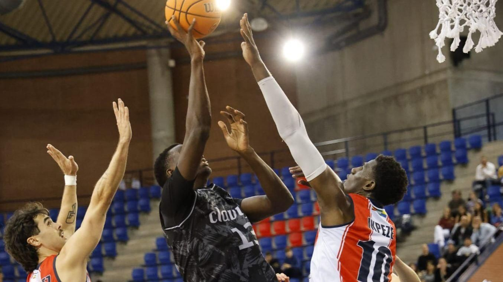 Una disputa del Clavijo - Udea.