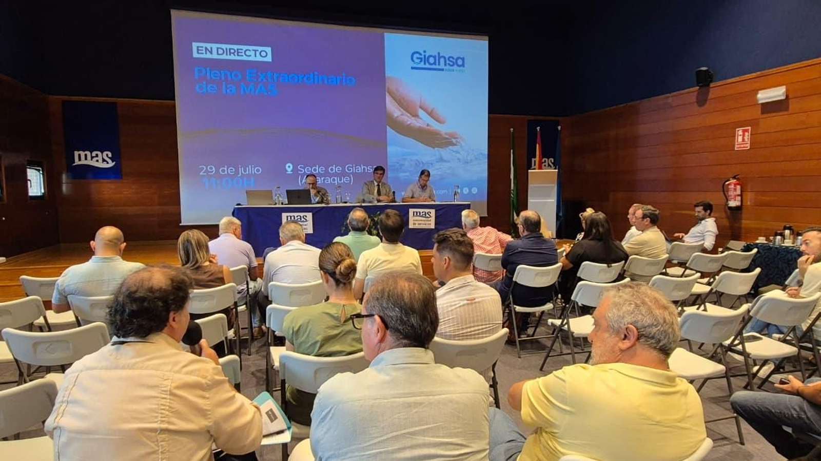 Pleno extraordinario de la MAS-GIAHSA celebrado en la sede de Aljaraque.