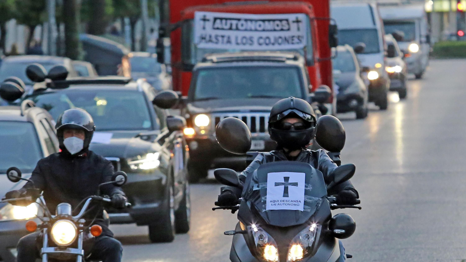 Los autónomos vuelven a manifestarse en caravana