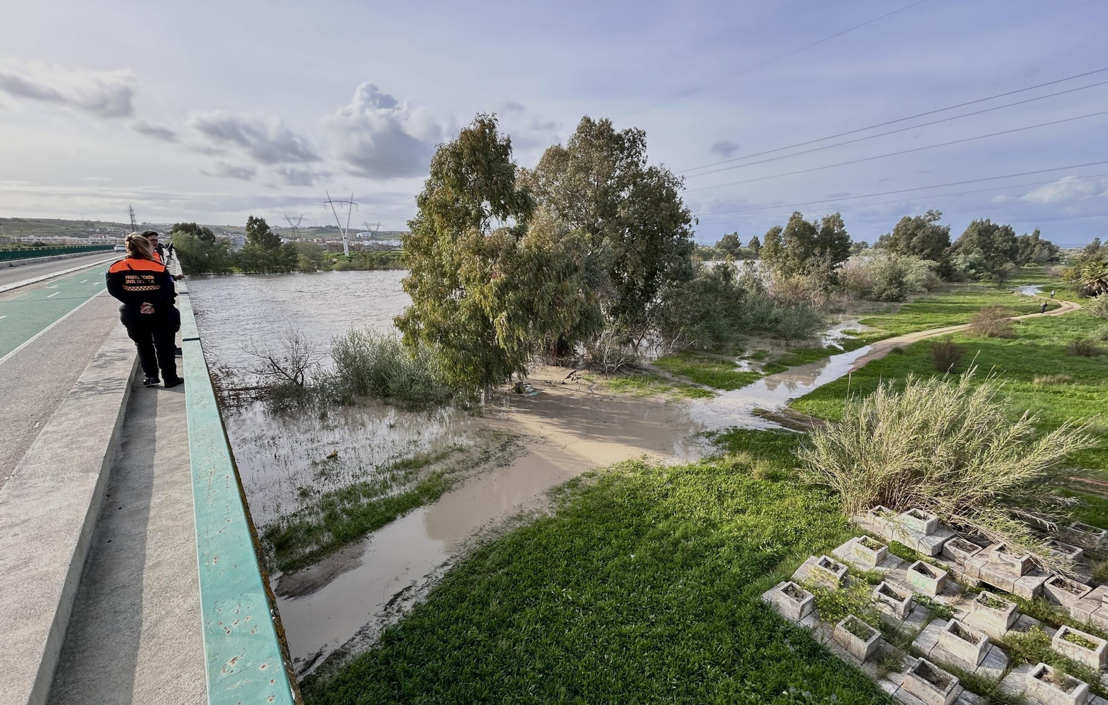 Las imágenes de la crecida del río Gualquivir en Sevilla