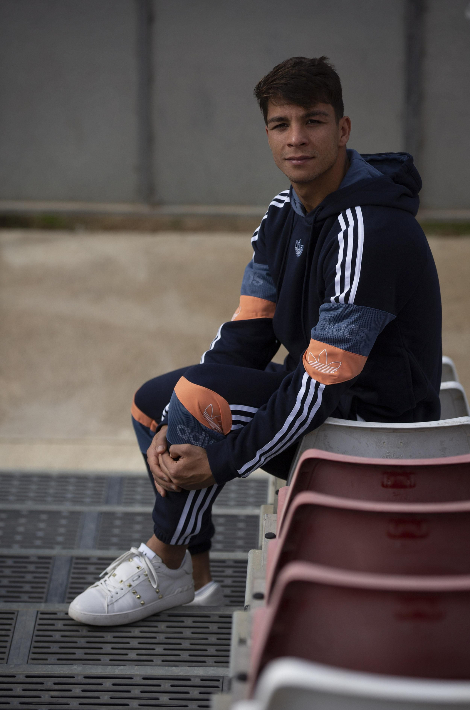 Óliver Torres, posando para Diario de Sevilla.