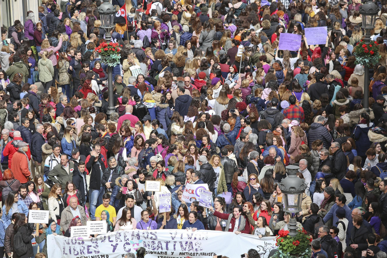Concentración entre la calle Larios y la Plaza de la Constitución.