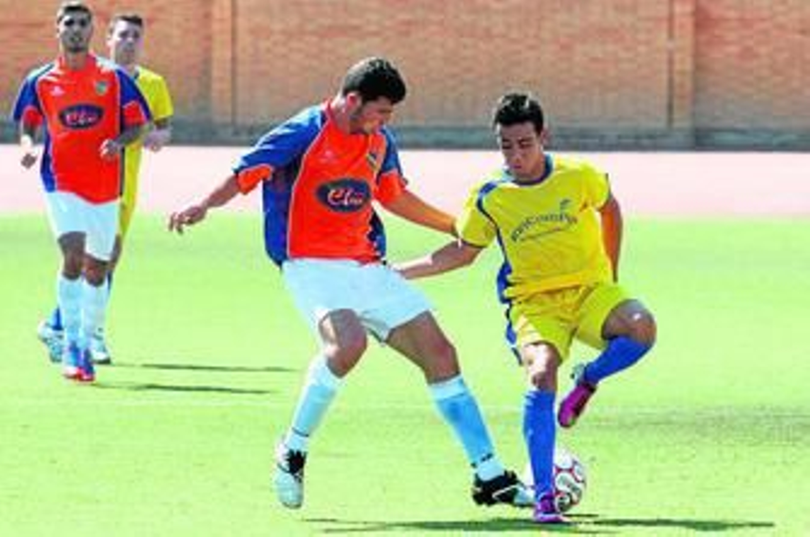 El Aljaraque no debe tener dificultades para tumbar al Grupo de Empresa Bazán, rival que es tercero por abajo.