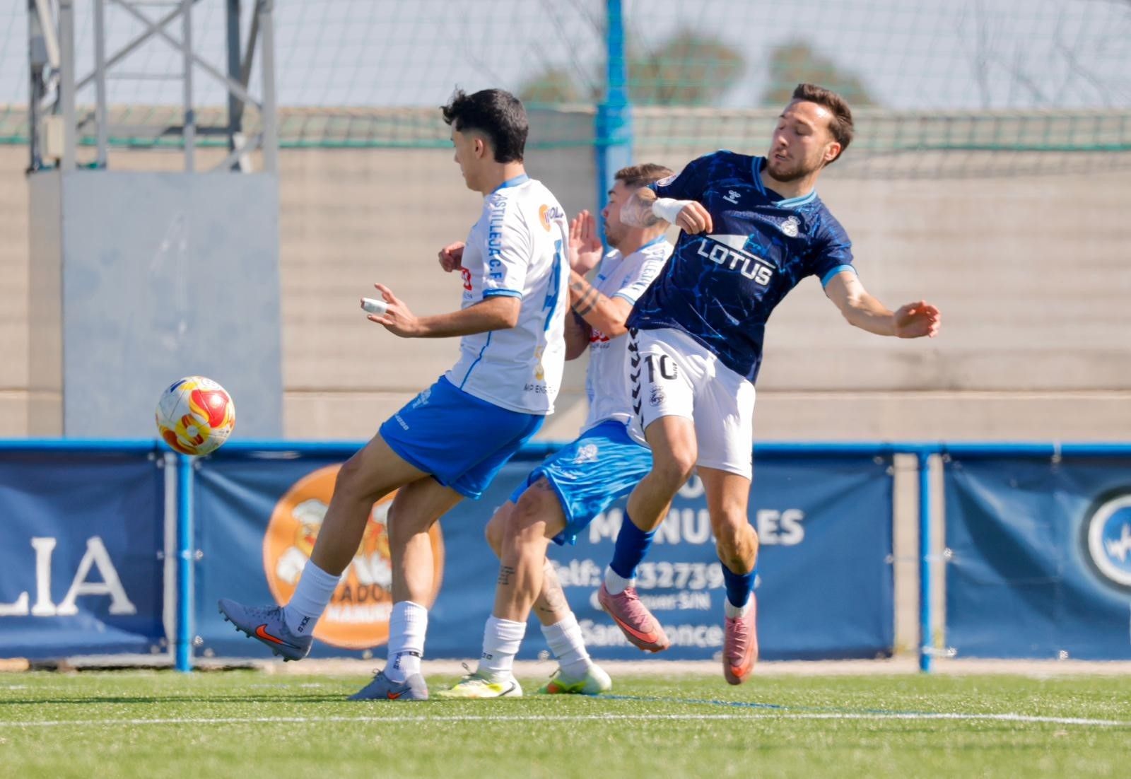 Las fotos del Castilleja-Balona de Tercera Federación (1-1)