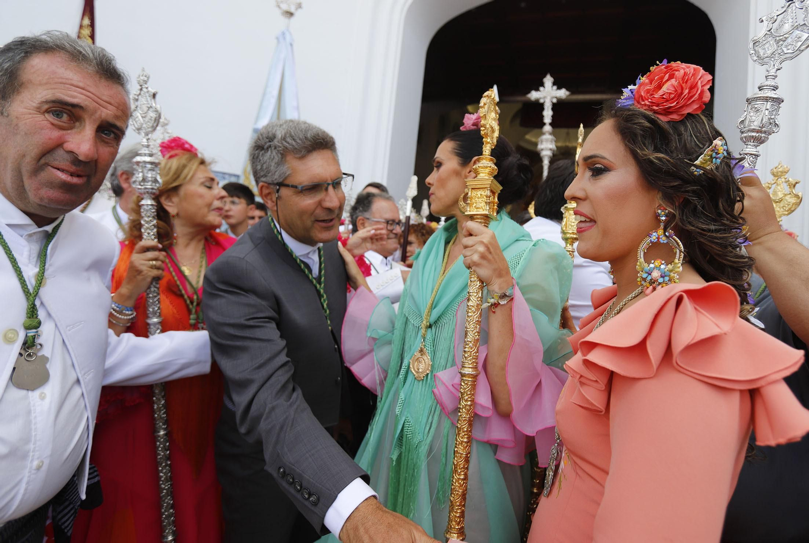 Presentación de la Hermandad de Huelva ante la Blanca Paloma